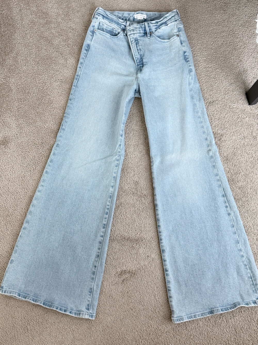 Good American Washed Denim Jeans — Pale Blue - Picture 3 of 4